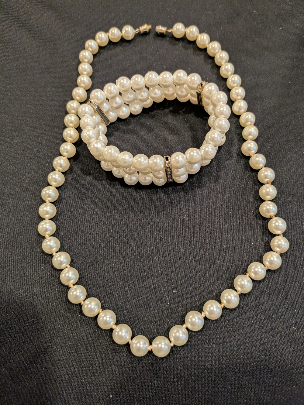 Classic Ivory Pearl Necklace 9" and Bracelet Set